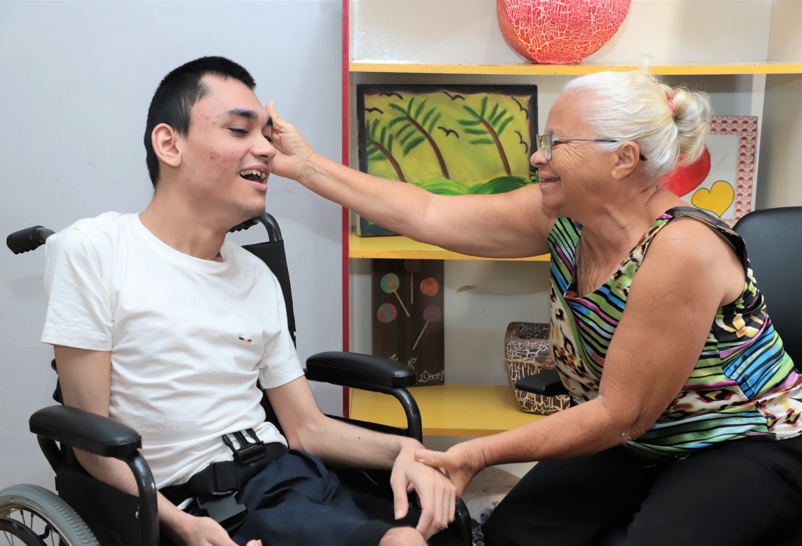 Amor que não escolhe: “Ele é o meu filho de coração”, diz mãe adotiva ...