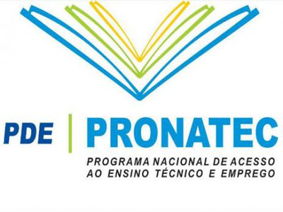 Mais de 300 alunos do Pronatec recebem certificados de conclusão dos cursos