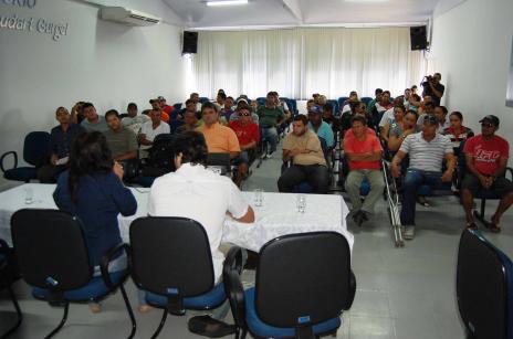 Reunião legaliza comércio ambulante de Araguaína