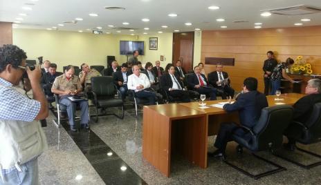 Ronaldo apresenta demandas de Araguaína ao Conselho de Segurança do Estado