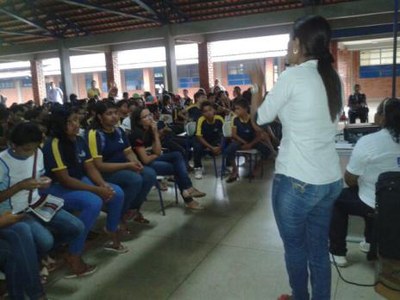 CCZ de Araguaína promove palestras sobre Dengue e Febre do Chikungunya