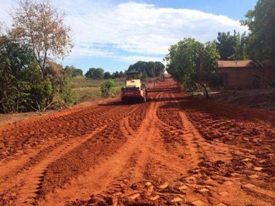 Serviços de recuperação asfáltica seguem para os bairros de Araguaína