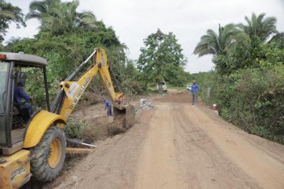 Prefeitura segue com trabalho de recuperação de estradas da zona rural