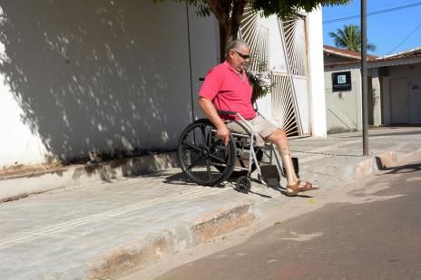 Calçadas acessíveis já mudam vida de cadeirantes em Araguaína