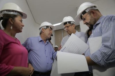 Dimas anuncia mais investimentos para a saúde durante visita do governador