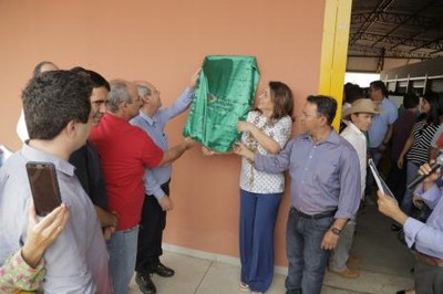 Dimas anuncia praça e espaço para complexo de delegacias na Feirinha