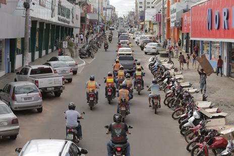 No Dia do Motociclista, Agência de Trânsito de Araguaína orienta sobre cuidados