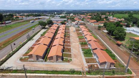 Prefeitura, Caixa e Movimento Nacional de Luta pela Moradia entregam mais casas em Araguaína
