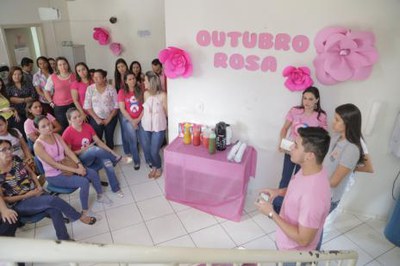 Profissionais da Saúde iniciam capacitação para campanha Outubro Rosa