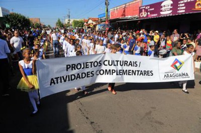 Desfile de 7 de Setembro reúne centenas de pessoas em Araguaína