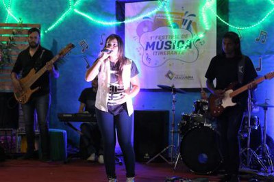 Show de talentos marca final do 1° Festival Itinerante de Música da Juventude