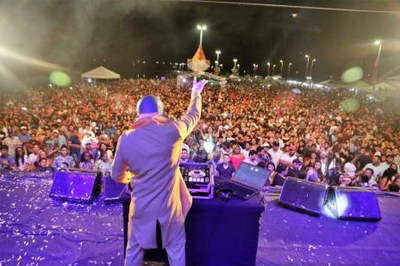 50 mil foliões passam pela Via Lago no Carnabalada 2020 em Araguaína