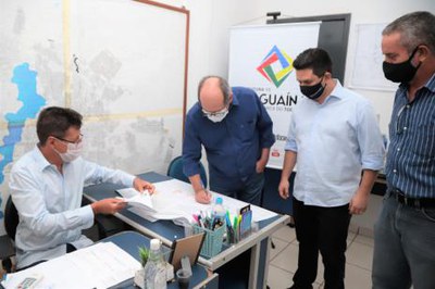 Dimas assina contrato para pavimentação de mais quatro bairros em Araguaína