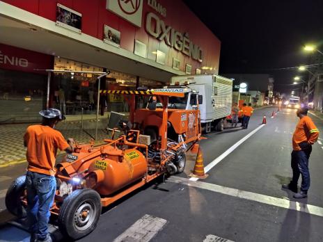 Prefeitura alerta motoristas sobre manutenção em avenidas durante à noite