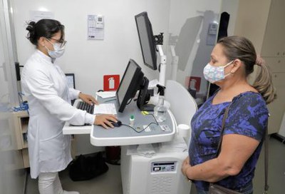 "A pessoa para viver tem que se prevenir", lembra paciente sobre exame de mamografia