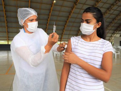 Araguaína inicia vacinação contra covid19 em trabalhadores da educação