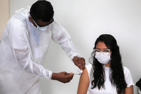 Concluída vacinação contra covid-19 para profissionais da linha de frente em Araguaína