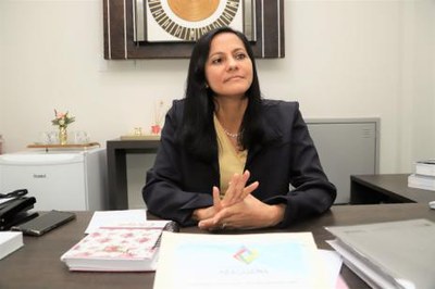 Conhecendo a gestão: Professora Elizângela assume Secretaria Municipal da Educação