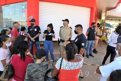 Fiscalização Integrada Municipal interdita estabelecimento comercial com aglomeração em Araguaína