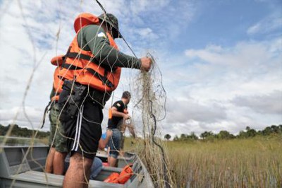 Mais de 500 metros de rede são apreendidos no Lago Azul e Rio Lontra durante piracema