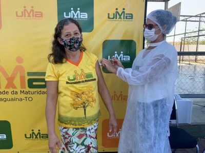 Saúde realiza dia de vacinação em idosos da Universidade da Maturidade