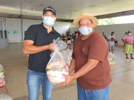 Setor cultural recebe segunda entrega de cestas básicas em Araguaína