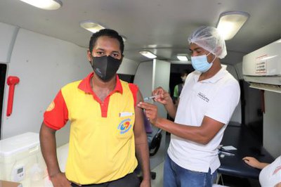 Vacina móvel de Araguaína passará por cinco pontos movimentados nesta semana