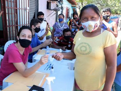 Venezuelanos que vivem em Araguaína recebem documento que regulariza situação migratória no país