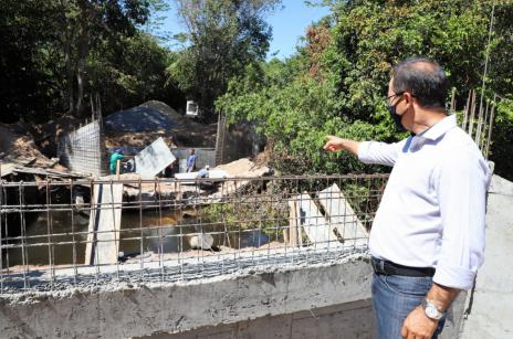 Wagner Rodrigues vistoria obras de construção de pontes na zona rural de Araguaína