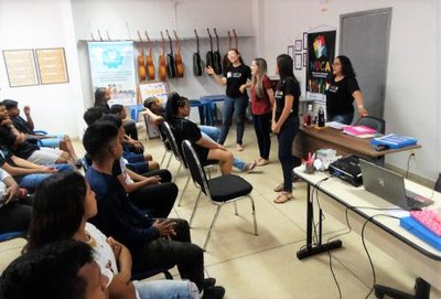 Aceitação das características físicas é tema de ações para adolescentes em Araguaína