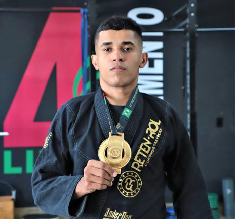 Araguainense campeão sul-americano no jiu-jitsu quer representar cidade no mundial