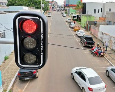 ASTT instala novos semáforos e realiza blitzen educativas na volta às aulas