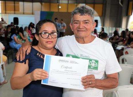 Mais 75 mulheres recebem certificados de cursos gratuitos do Capacita Araguaína