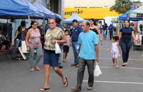 Mais de mil pessoas visitam feira livre da Feirinha no primeiro dia de atividades