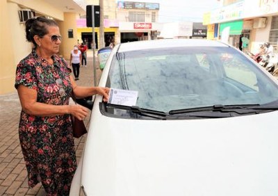Nossos serviços: Saiba como obter cartão que garante vagas de estacionamento para idosos