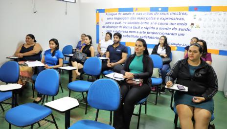 Servidores estudam Libras para promover atendimento mais acessível e inclusivo em Araguaína