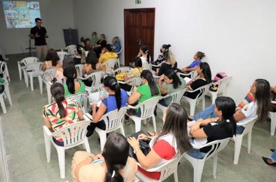 Setembro Amarelo: Educadores participam de evento sobre acolhimento emocional e saúde mental