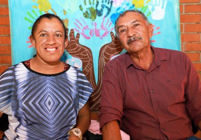 “Quando a Carol não está em casa, sinto muita falta dela”, diz pai, que há 34 anos cuida da filha especial, frequentadora do Centro Dia de Araguaína