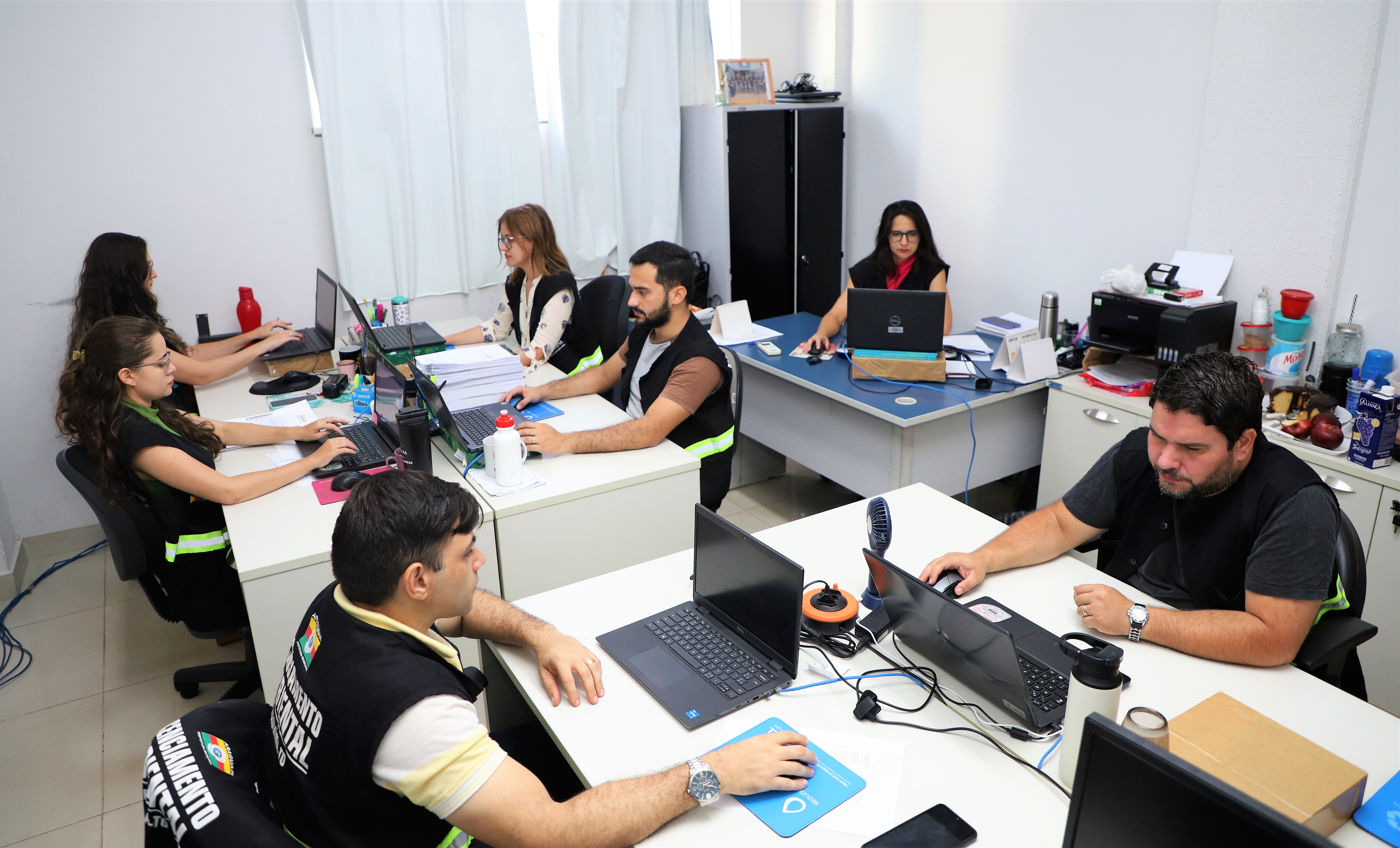 Todo solicitação de corte passa obrigatoriamente pelo Departamento de Licenciamento Ambiental, que envia especialistas para uma avaliação presencial da espécie