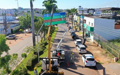 Mobilidade: prefeitura instala placas de indicação em todo o município