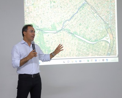 Prefeito Wagner faz lançamento oficial da obra da Av. Governador Siqueira Campos durante reunião com empresários de Araguaína