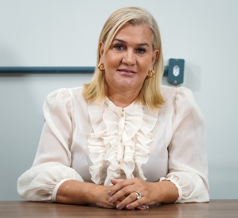 Ao assumir a pasta, Ângela diz que tem como propósito criar uma vitrine que destaque o potencial feminino, visando despertar nelas o reconhecimento do próprio poder