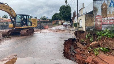 Por causa da chuva, Prefeitura de Araguaína antecipa demolição de ponte no Setor Noroeste para construção de uma nova travessia