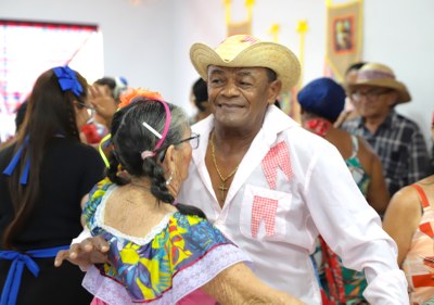 Arraiá da 3ª Idade anima usuários dos CRAS de Araguaína