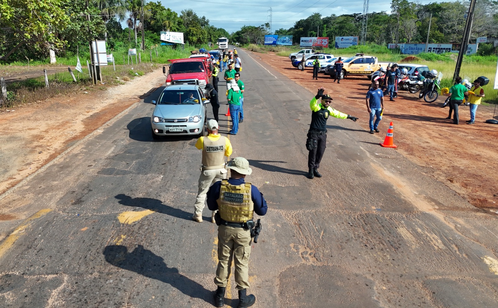 As blitzen da campanha são educativas e ostensivas, e acontecerão durante a semana em vias urbanas e rodovias, com distribuição de materiais informativos e palestras de conscientização