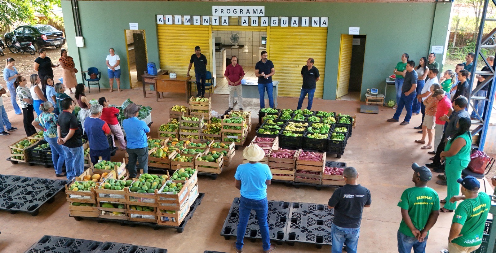 Até abril de 2026, os 73 agricultores cadastrados fornecerão aproximadamente 59 toneladas de frutas, verduras, legumes, grãos, cereais, polpas de fruta, mel e folhagens