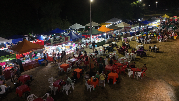 Podem participar pessoas físicas e jurídicas. O cadastro deve ser feito presencialmente, em horário comercial, na Secretaria Municipal do Esporte, Cultura e Lazer, no Centro de Canoagem.