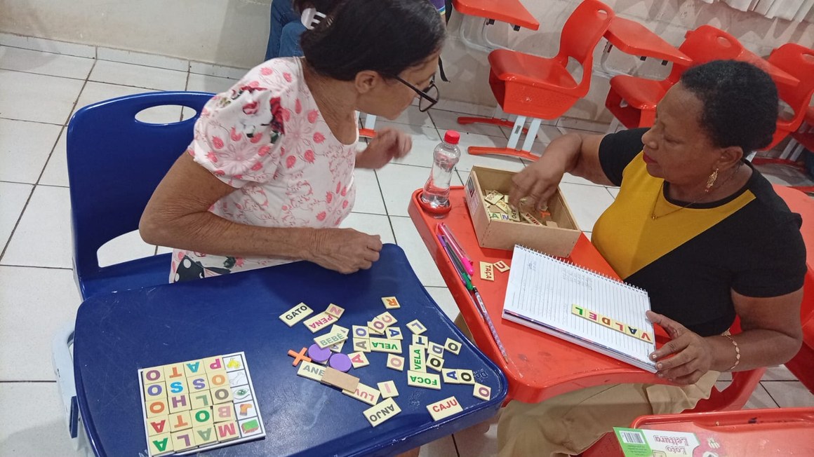 Matrículas para novos alunos da Educação de Jovens e Adultos na Rede Municipal de Araguaína seguem até 31 de agosto