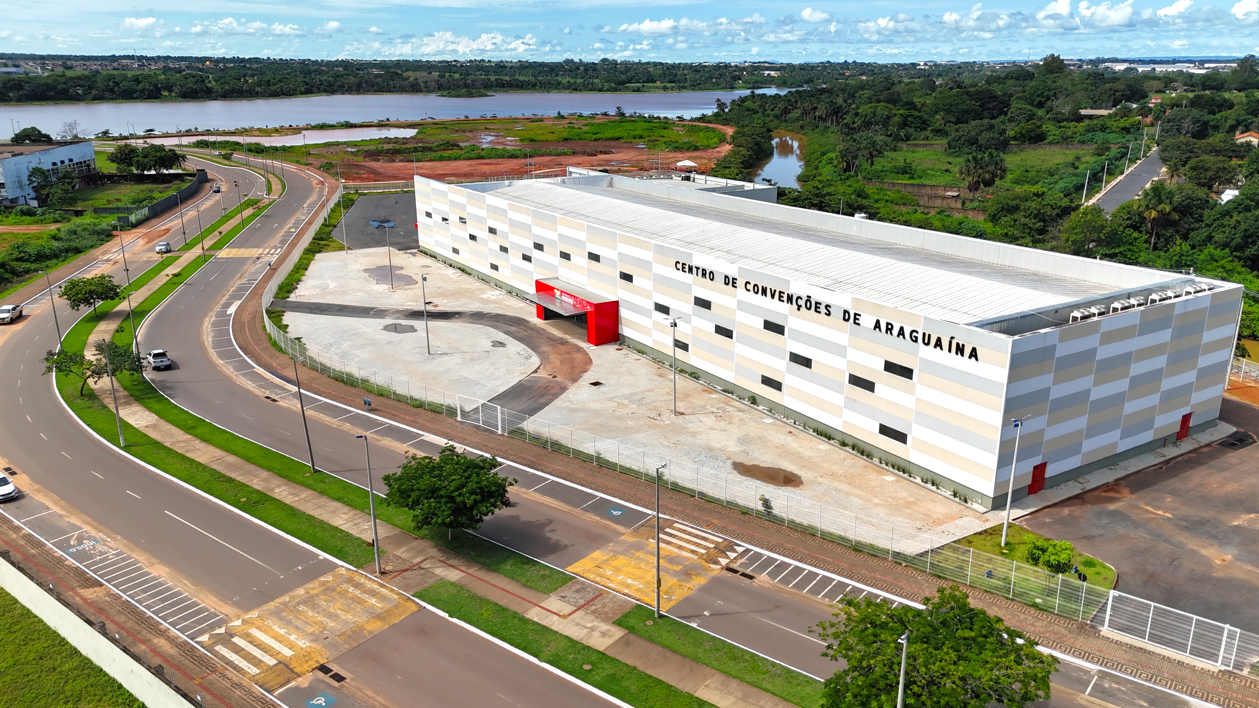 Zeca Baleiro será atração principal na entrega oficial do Centro de Convenções de Araguaína