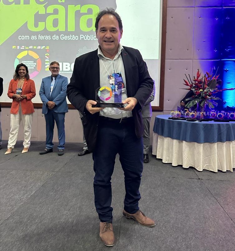 O secretário da Fazenda, Tecnologia, Ciência e Inovação, Fabiano Souza, participou da cerimônia da entrega do prêmio, em Salvador